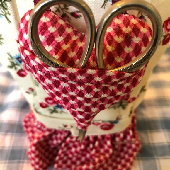 Floral Pincushion, Dollhouse, Miniature Armchair Decor - Picture 7 of 7